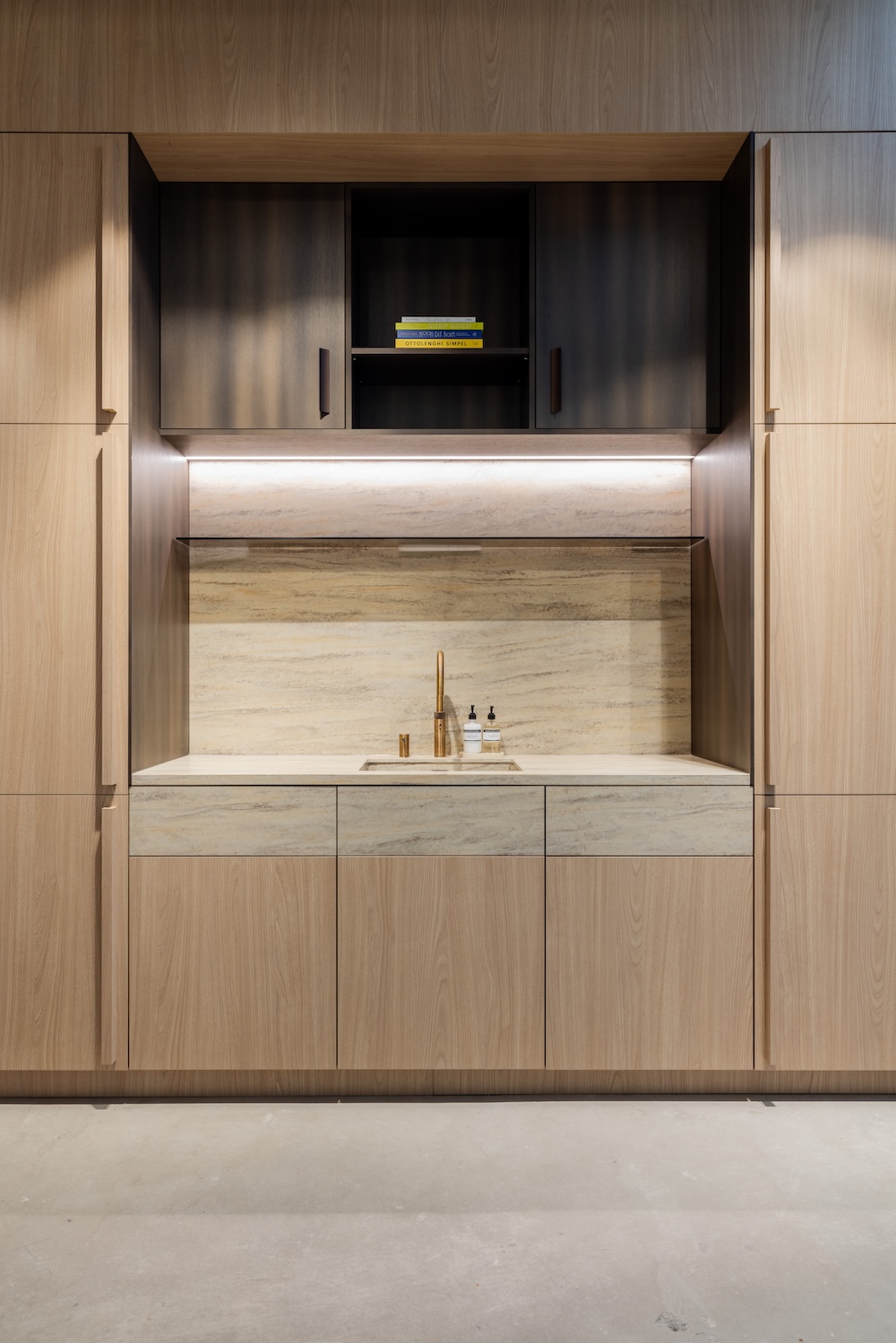 FotoEen houtdecor dat keukens tot rust brengt